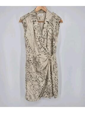 Calvin Klein Cream Gray Animal Print Wrap Dress Buckle Belt Lined Size 8
